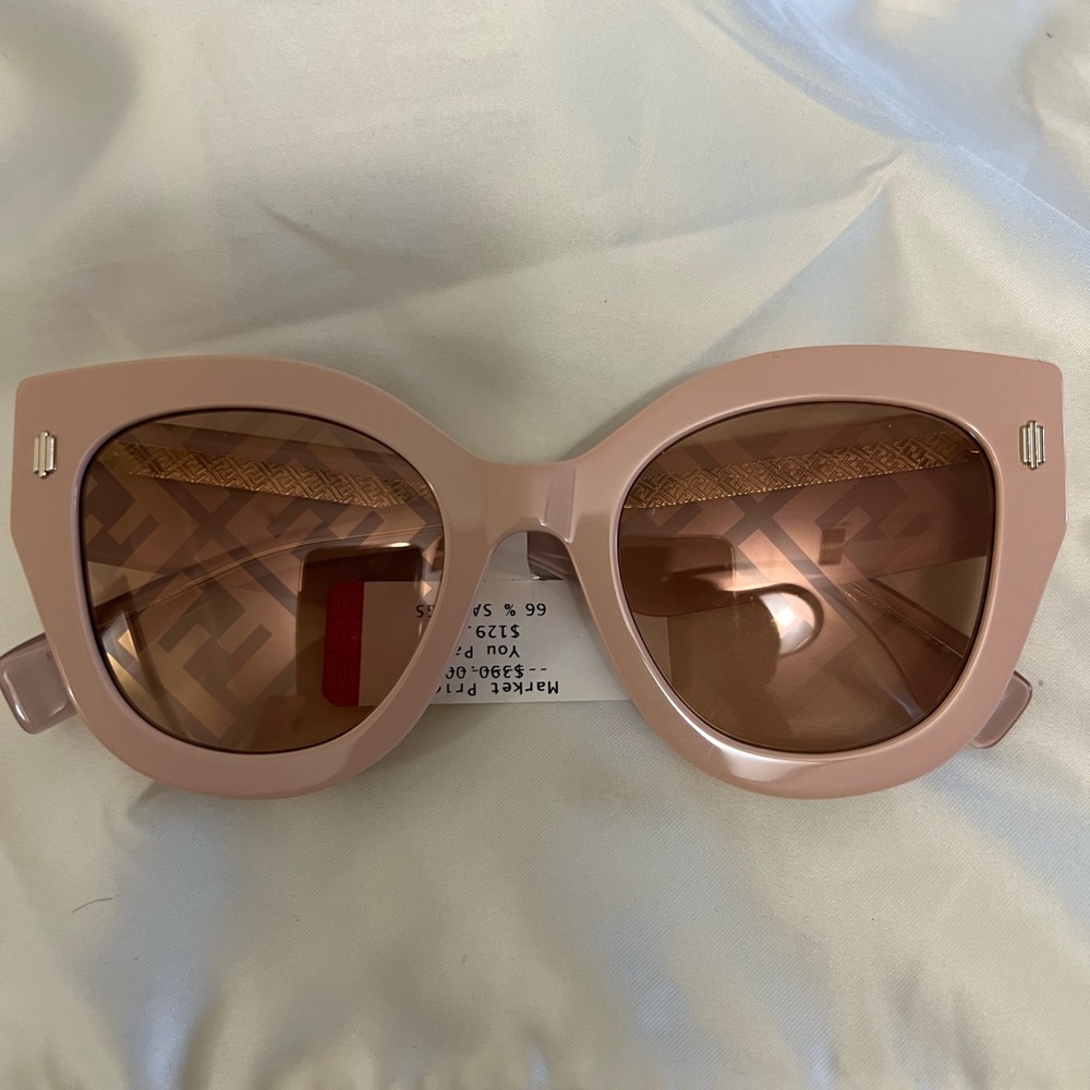 NWT Oversized Fendi Sunglasses